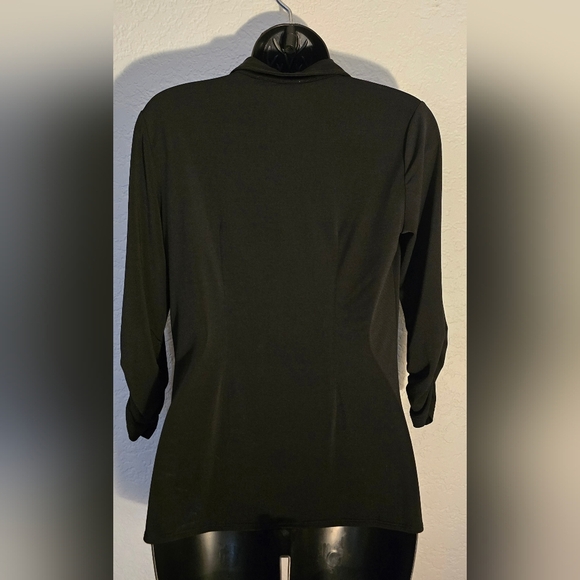 Fitted Nine West Black Ruched 3/4 Sleeve Button Down Shirt Size Small Never Worn - Picture 3 of 3